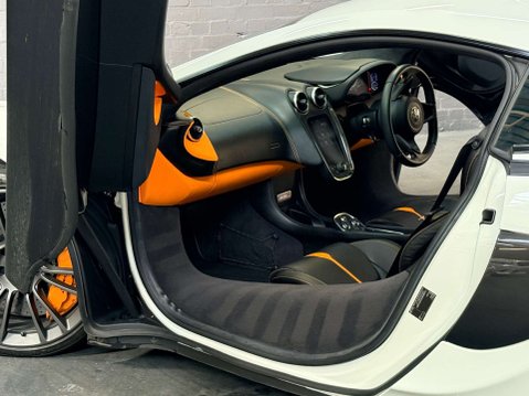 McLaren 570S 3.8T V8 Coupe 2dr Petrol SSG Euro 6 (s/s) (570 ps) 56