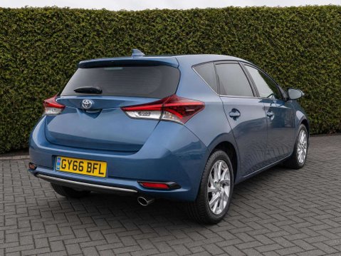 Toyota Auris 1.2 VVT-i Business Edition Hatchback 5dr Petrol Manual Euro 6 (s/s) (116 ps 7