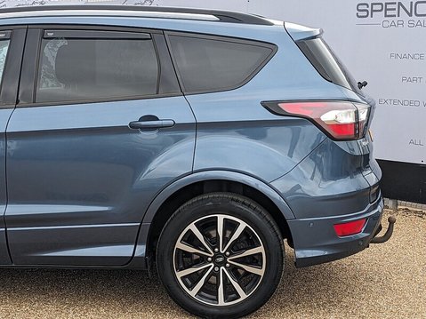 Ford Kuga ST-LINE TDCI 6