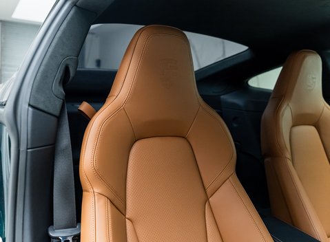 Porsche 911 GT3 TOURING (992.2) 18
