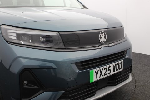 Vauxhall Combo Life 5dr 100kW Ultimate 52kWh Electric Automatic (11kW Charger) 48