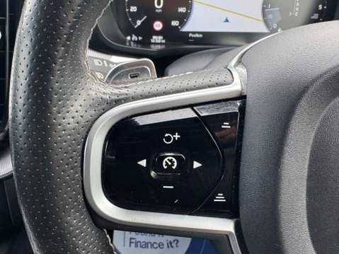 Volvo XC60 2.0 D4 R-Design Auto AWD Euro 6 (s/s) 5dr 45