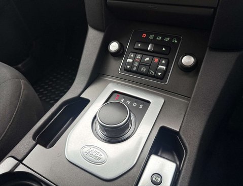 Land Rover Discovery 3.0 Discovery SE SDV6 Auto 4WD 5dr 29