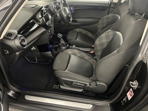 Mini Hatch 1.5 Cooper D Auto Euro 6 (s/s) 3dr 11