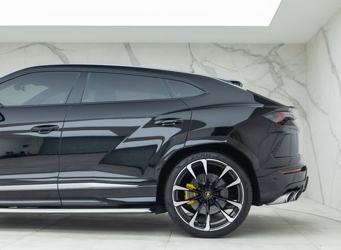 Lamborghini Urus 27
