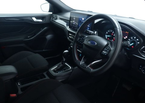 Ford Focus 1.0 Focus ST-Line MHEV Auto 5dr 37