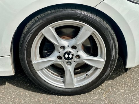 BMW 1 Series 2.0 120i Exclusive Edition Euro 5 (s/s) 2dr 44