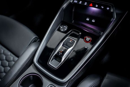 Audi RS3 2.5 TFSI Carbon Vorsprung Saloon 4dr Petrol S Tronic quattro Euro 6 (s/s) ( 27