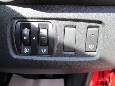 Renault Clio 1.5 dCi Dynamique Nav Euro 6 (s/s) 5dr 39