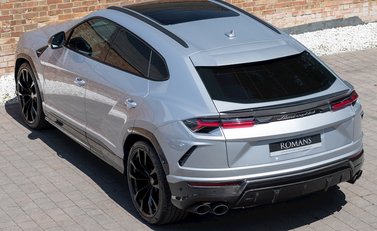 Lamborghini Urus 8