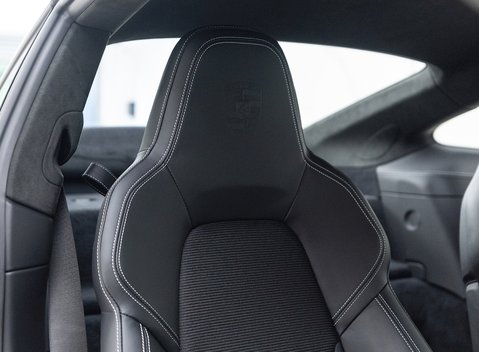 Porsche 911 (992) GT3 Touring 11