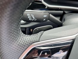 Volkswagen T-Roc 1.5 T-Roc R-Line TSI Semi-Auto 5dr 55