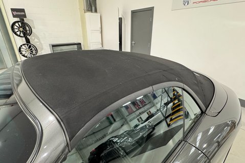 Porsche 911 Carrera 4 Cabriolet 24