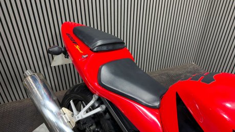 Honda CBR 2001 ONLY 17K VERY CLEAN SPORTS BIKE 600CC PROJECT BIKE 18