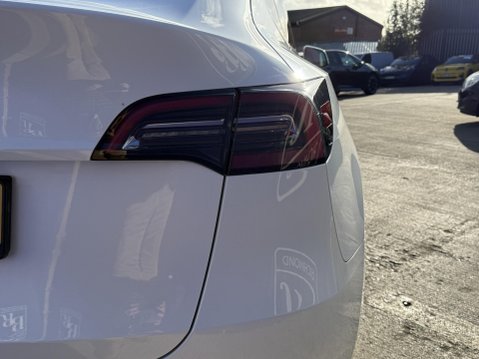 Tesla Model Y SUV 5dr Electric Auto RWD (346 ps) 19