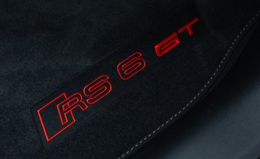 Audi RS6 GT 32