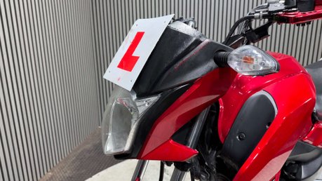 Honda CB GLR 125 2016 17K PROJECT BIKE SPARES OR REPAIR 125CC COMMUTER BIKE 17