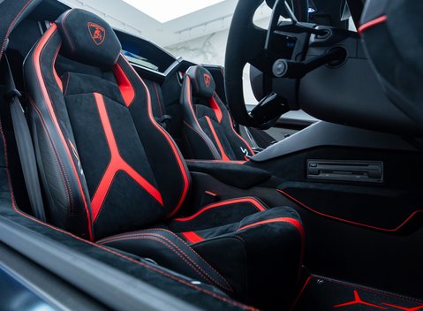 Lamborghini Aventador LP 770-4 SVJ ROADSTER 14