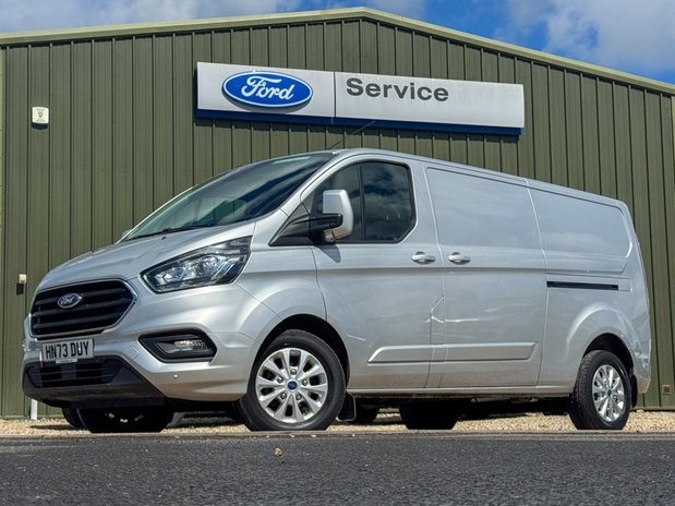 Ford Transit Custom LWB L2H1 [SOLD MM] Low Roof Limited 300 Air Con Alloys Sensors EURO 6 1