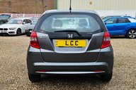 Honda Jazz I-VTEC ES..12 SERVICES LAST ONE @75K .. BEST COLOUR !!.. 1 PREVIOUS KEEPER  13