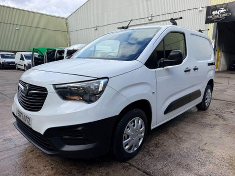 Vauxhall Combo 1.5 Turbo D 2000 Dynamic Panel Van 4dr Diesel Manual L1 H1 Euro 6 (100 ps) 18
