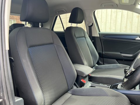 Volkswagen T-Roc (Sold) 1.5 TSI EVO United SUV 5dr Petrol Manual Euro 6 (s/s) (150 ps) 17