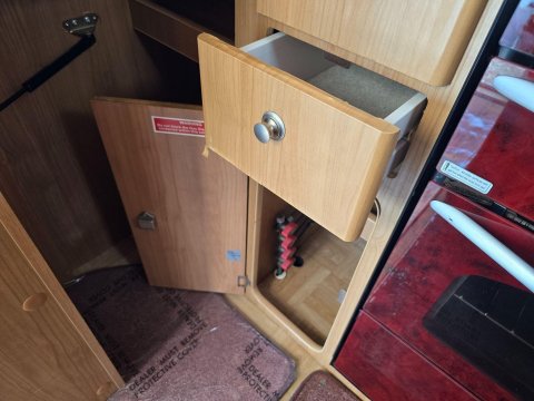 Autocruise Starblazer Motor Home 34