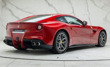 Ferrari F12 Berlinetta 6