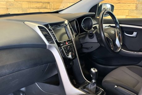 Hyundai i30 1.4 Blue Drive SE Nav Hatchback 5dr Petrol Manual Euro 6 (s/s) (100 ps) 7