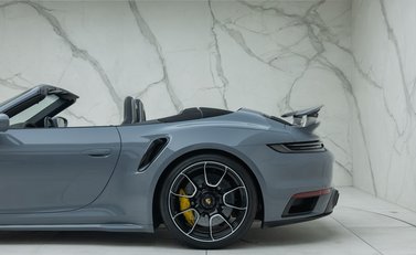 Porsche 911 Turbo S CABRIOLET (992) 47