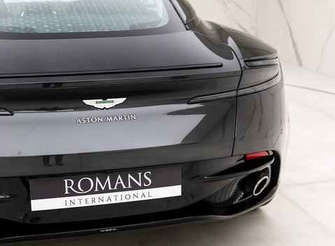 Aston Martin DB11 V8 20