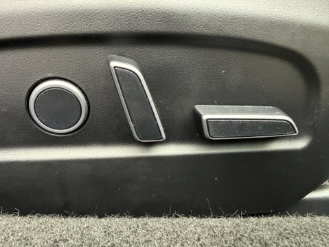 Tesla Model 3 Saloon 4dr Electric Auto RWD (208 ps) 31