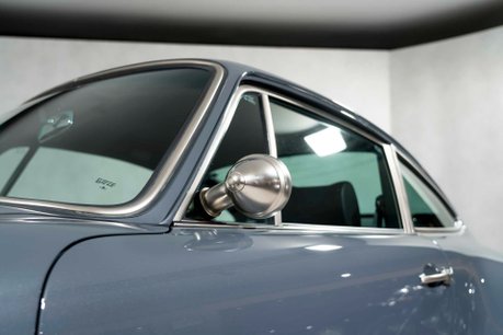 Porsche 911 SINGER 911 SUSSEX COMMISSION. INFORMATION COMING SOON. 52