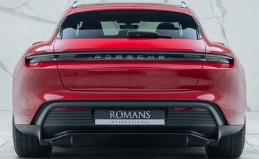 Porsche Taycan 4S SPORT TURISMO 8
