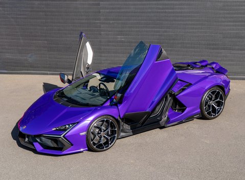 Lamborghini Revuelto 4