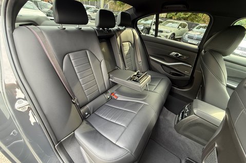 BMW 3 Series 330E M SPORT PHEV -VISIBILITY/TECH/PRO PACKS - HARMAN KARDON 28