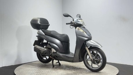 Honda SH300i SH300 2010 300CC PROJECT RUNNING SCOOTER SPARES OR REPAIR BIKE 3