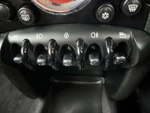 Mini Clubman 1.6 COOPER D 25