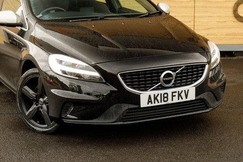 Volvo V40 T2 R-DESIGN NAV PLUS 10
