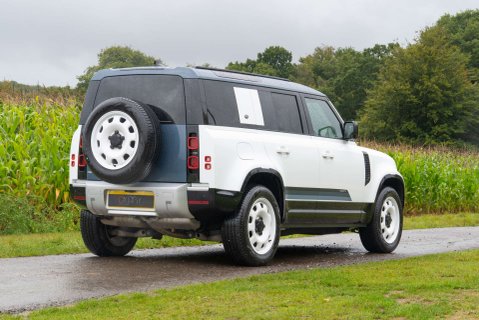 Land Rover Defender D250 SE County Edition 5