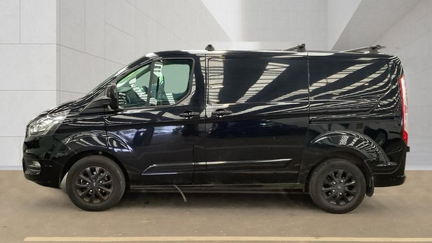 Ford Transit Custom SWB L1H1 Low Roof Limited 300 Air Con Alloys Sensors EURO 6 NO VAT 7