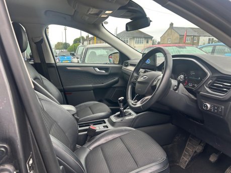 Ford Kuga TITANIUM 4
