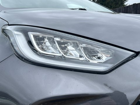 Toyota Yaris EXCEL FHEV 17