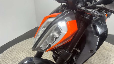 KTM Duke 2017 19K SPARES OR REPAIR PROJECT NAKED SUPERMOTO BIKE 125CC 7