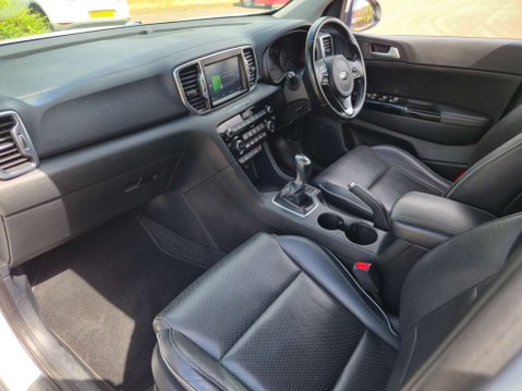 Kia Sportage 1.7 Sportage 3 ISG CRDi 5dr 28