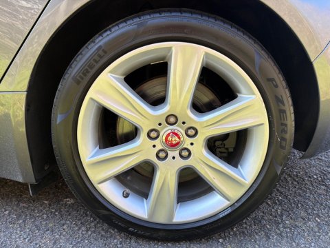 Jaguar XE PORTFOLIO 13