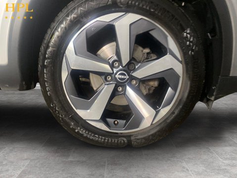 Nissan Qashqai 1.3 DIG-T MHEV N-Connecta SUV 5dr Petrol Hybrid Manual Euro 6 (s/s) (140 ps 10