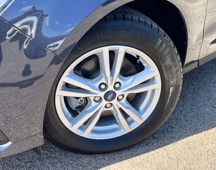 Ford Galaxy 2.5 Galaxy Titanium HEV CVT 5dr 3