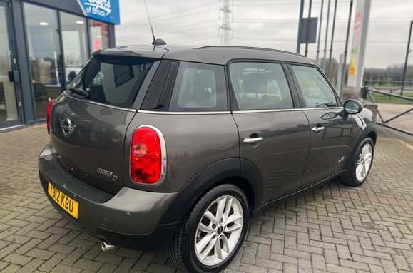 Mini Countryman COOPER D ALL4 HUGE SPEC 7
