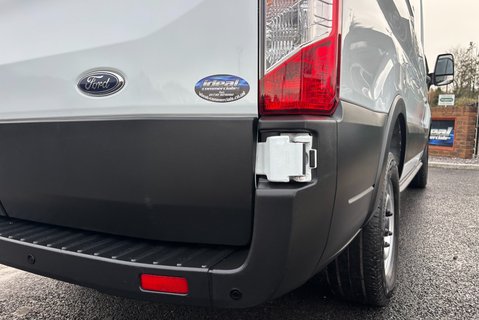 Ford Transit 350 Rwd L2 H2 130 ps Panel Van - Air Con / Rear Sensors 25